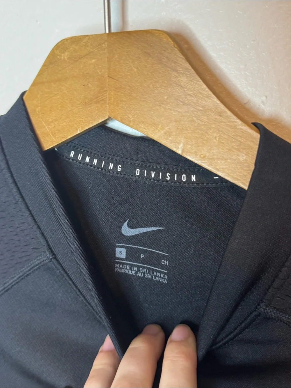 NWT Nike Women's Run Division Engineered Knit Running Top Long Sleeve Black